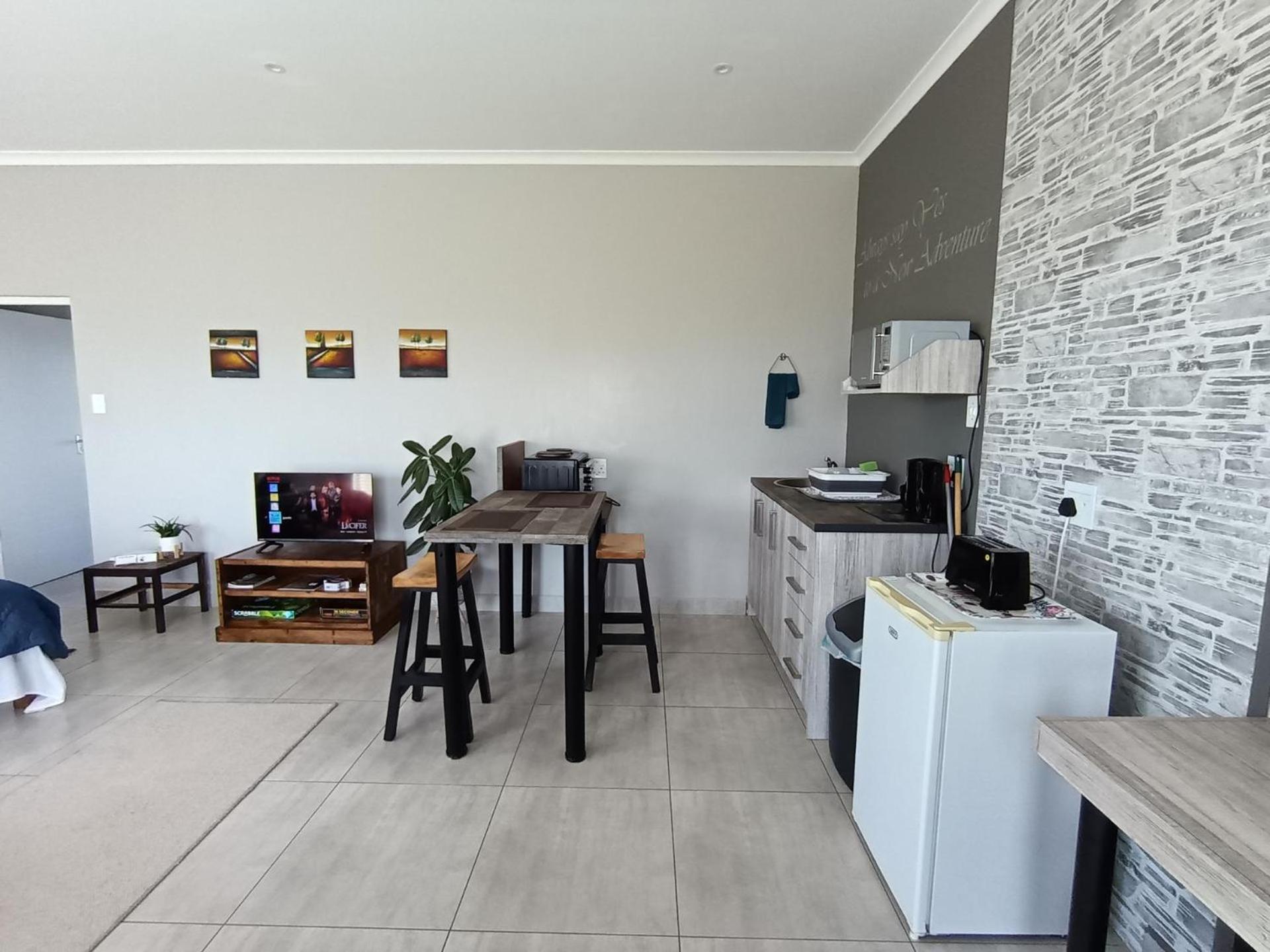 Silver Oaks Airbnb *