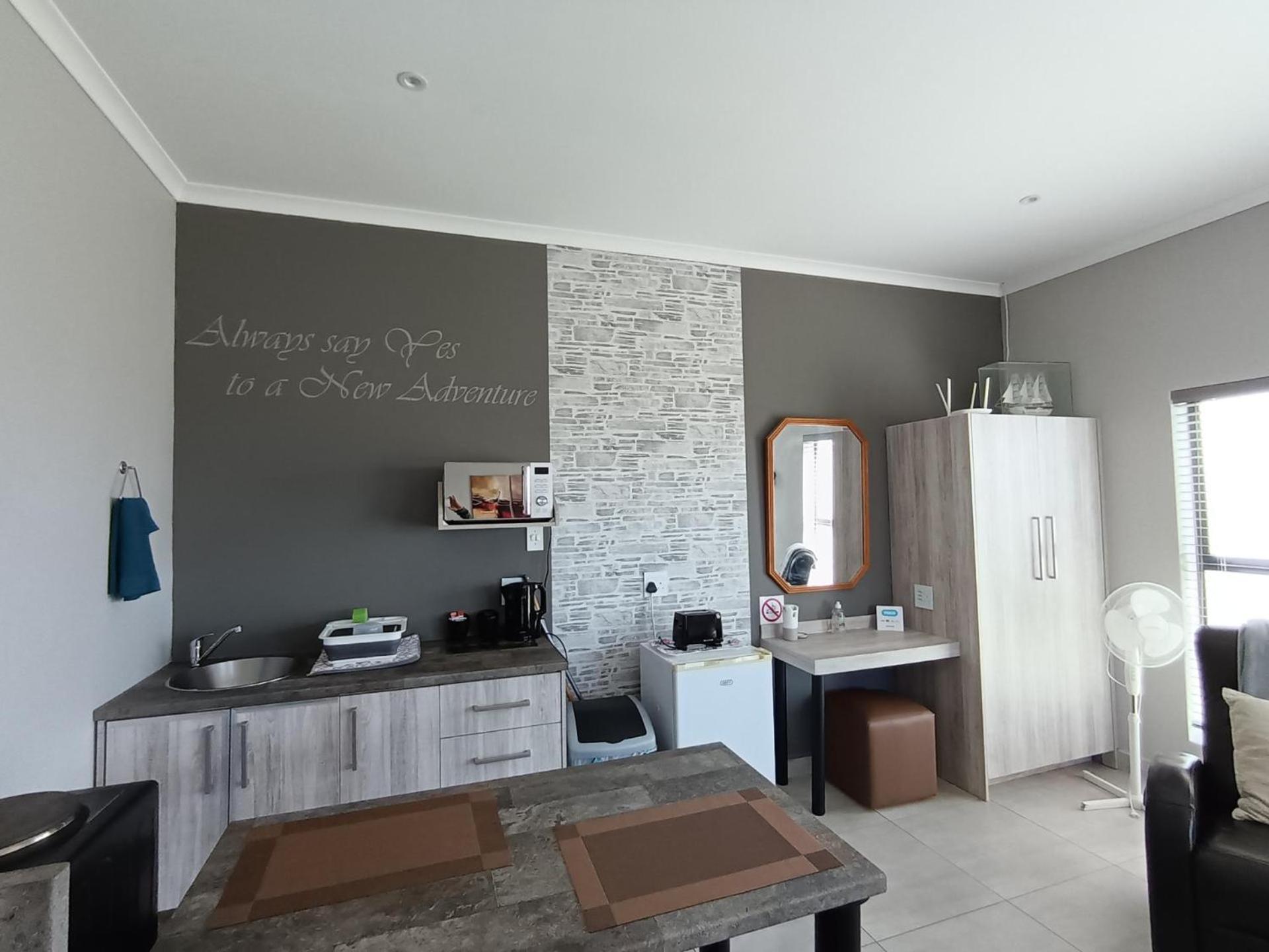 Silver Oaks Airbnb * Langebaan