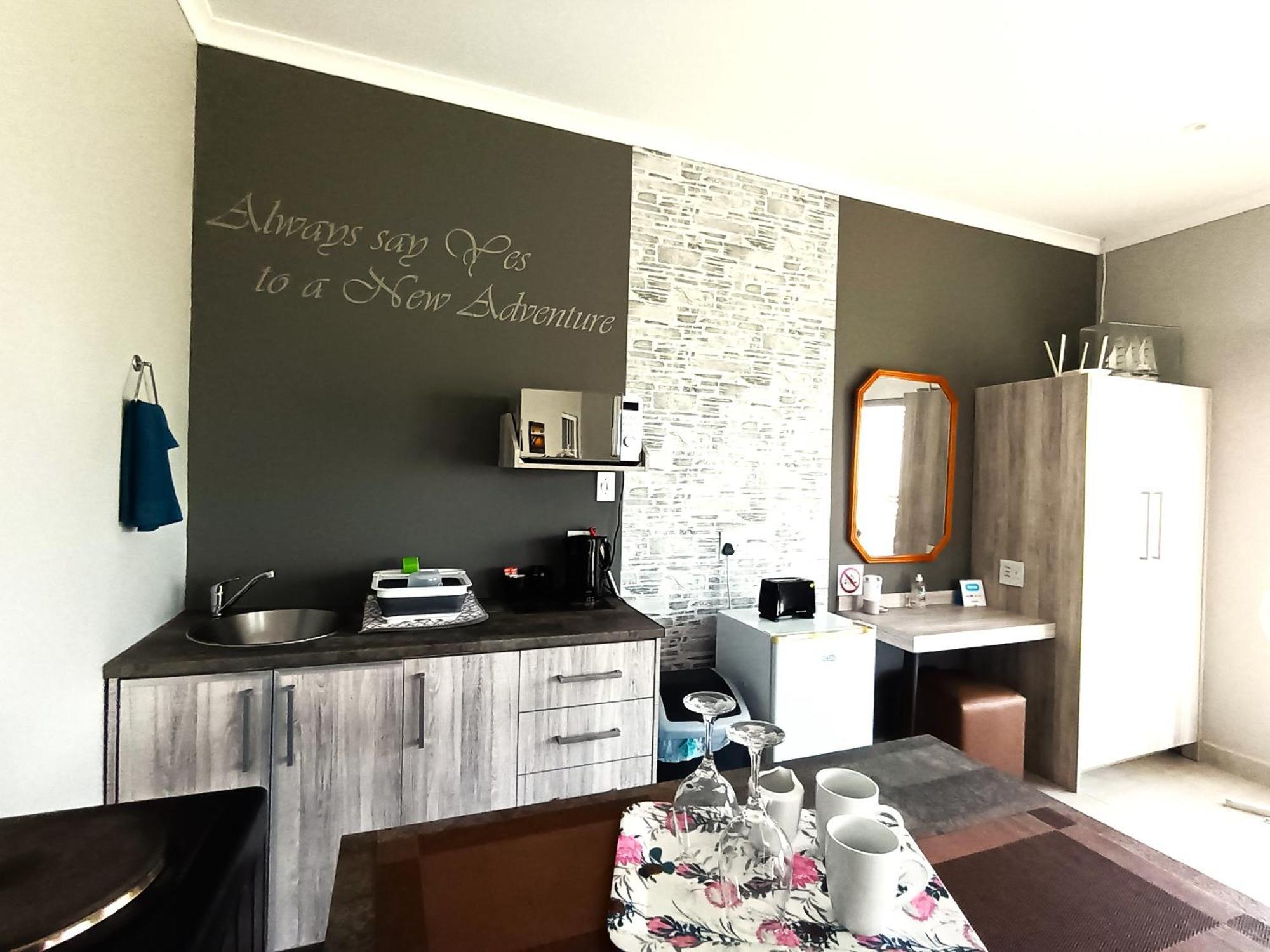 Silver Oaks Airbnb * Langebaan